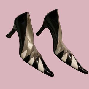 Vintage 80’s Bellini Pointed Toe size 10 Black and White Retro Heals